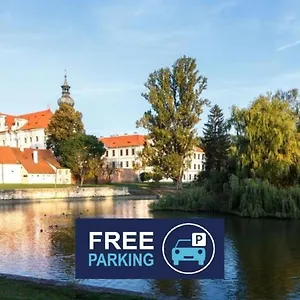 3* Отель Adalbert Ecohotel